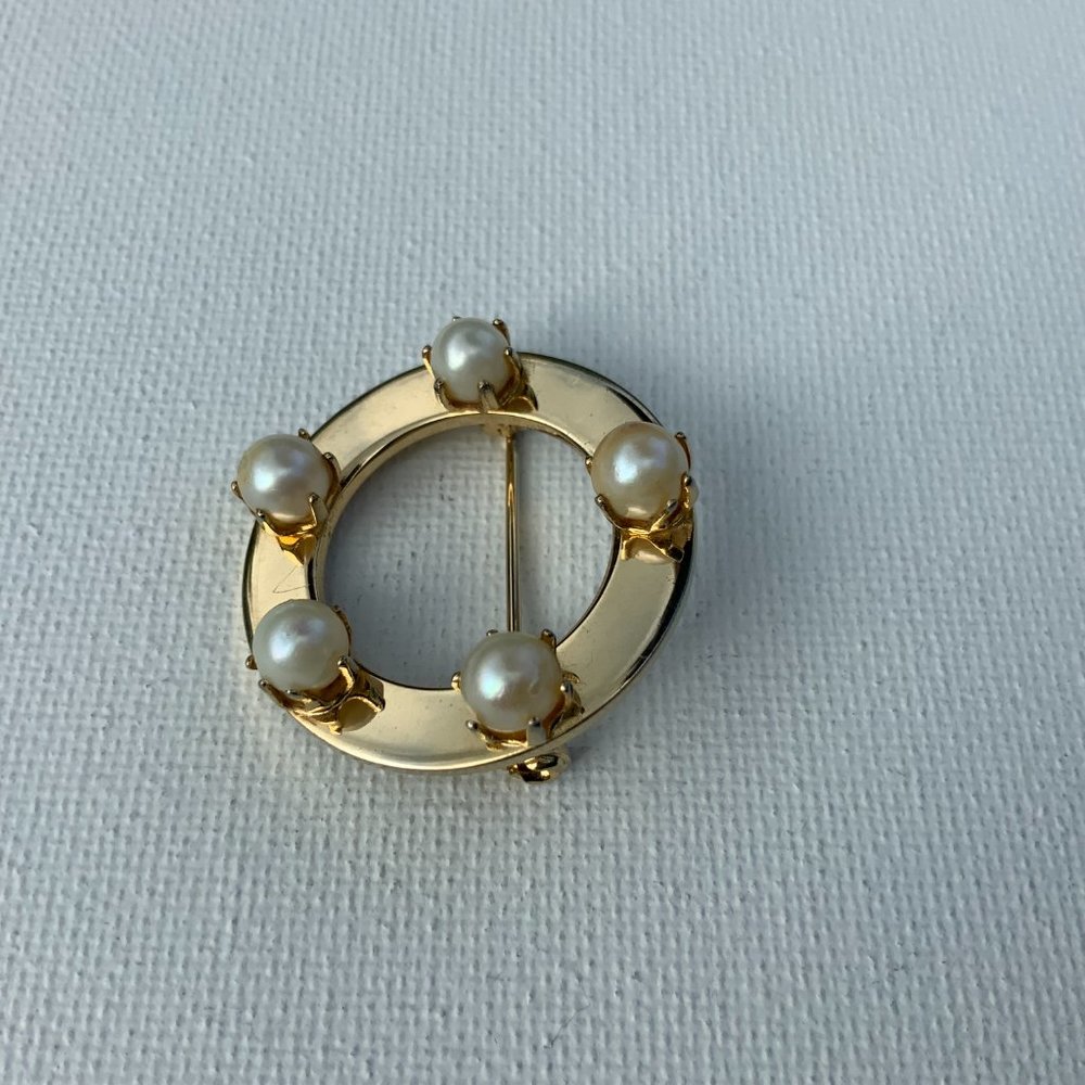 Modernist Goldtone Open Circle Cultured Pearles Pin Brooch - Picture 7 of 16